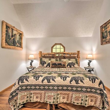 Picturesque Pigeon Forge Cabin With Mountain Views المظهر الخارجي الصورة