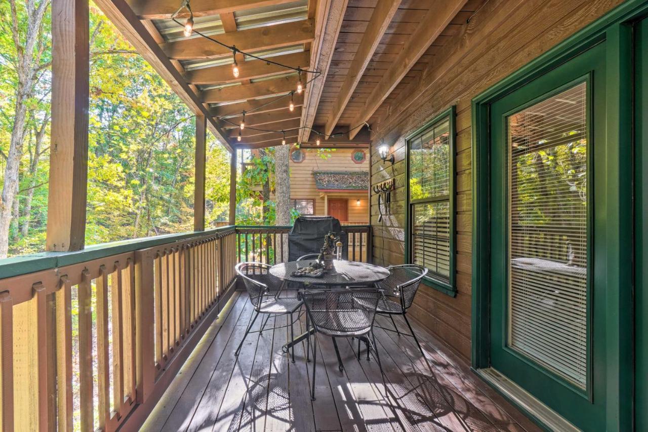 Picturesque Pigeon Forge Cabin With Mountain Views المظهر الخارجي الصورة