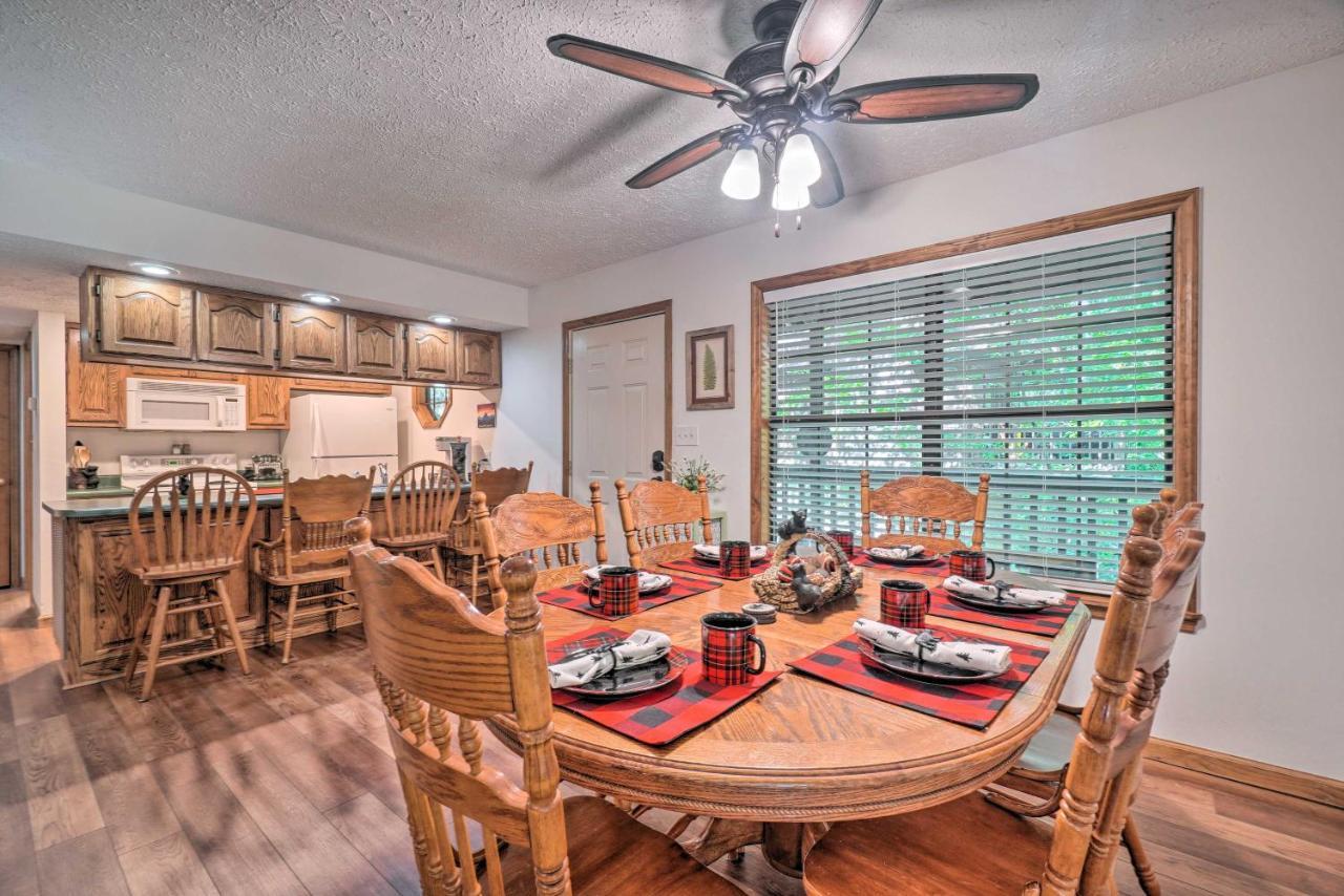 Picturesque Pigeon Forge Cabin With Mountain Views المظهر الخارجي الصورة