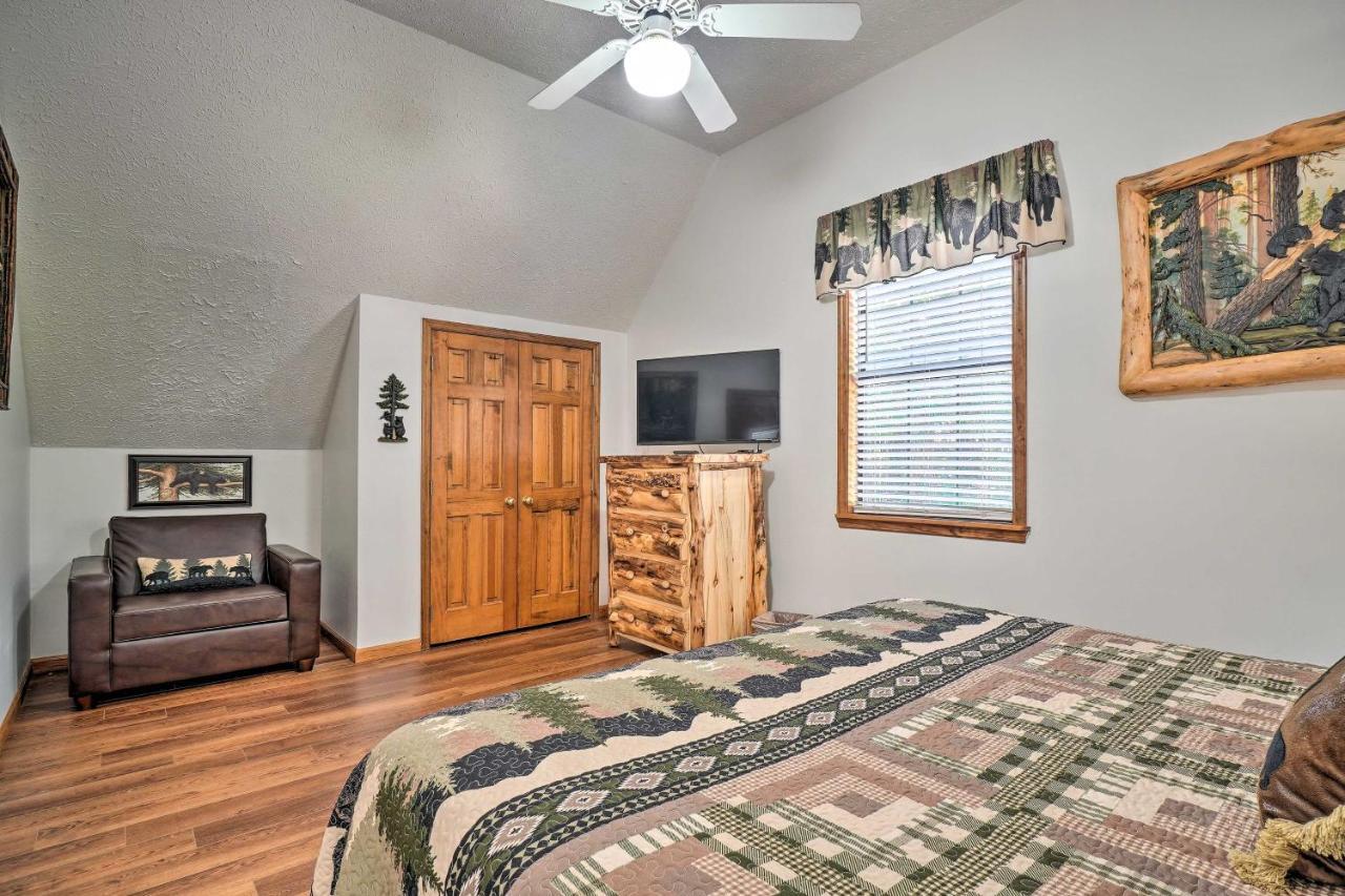 Picturesque Pigeon Forge Cabin With Mountain Views المظهر الخارجي الصورة