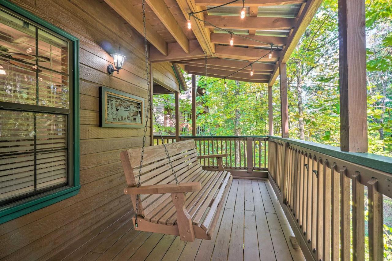 Picturesque Pigeon Forge Cabin With Mountain Views المظهر الخارجي الصورة