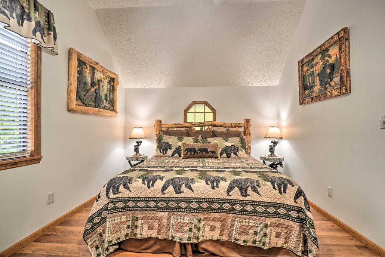 Picturesque Pigeon Forge Cabin With Mountain Views المظهر الخارجي الصورة