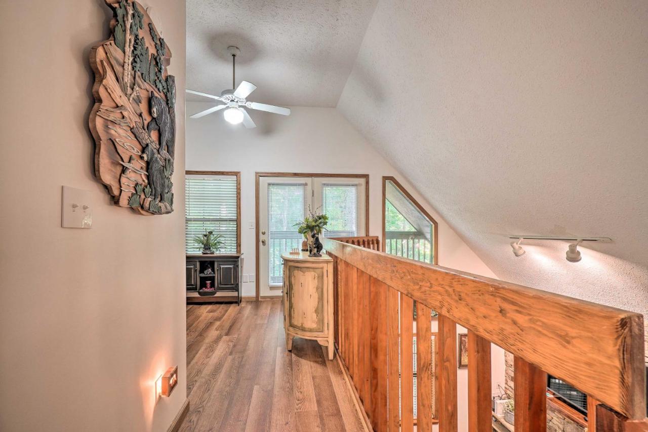 Picturesque Pigeon Forge Cabin With Mountain Views المظهر الخارجي الصورة